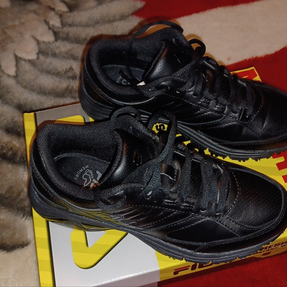 BLK TENIS SHOES FILLA